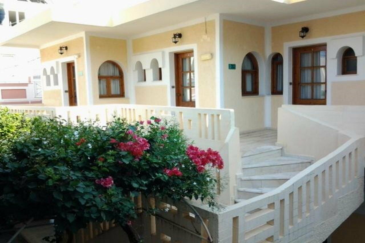 Irini Family Studios Platanés Exterior foto